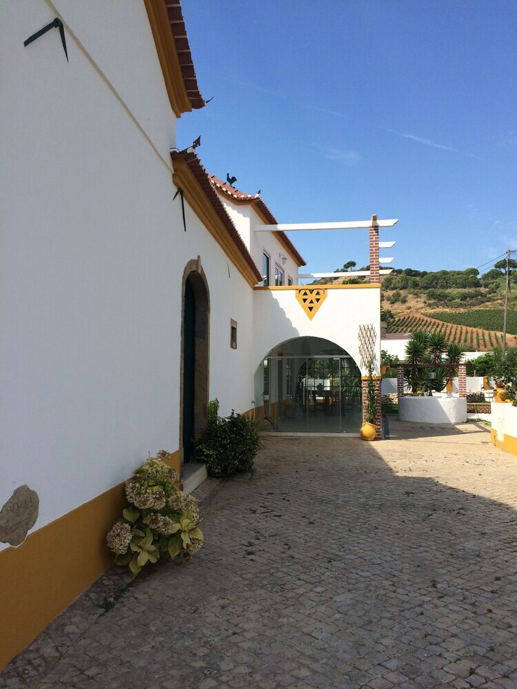 Hotel Quinta Ribeira Do Labrador - Lisbon West Wine Route