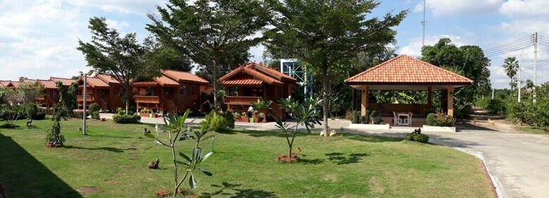 Hotel Bank Resort