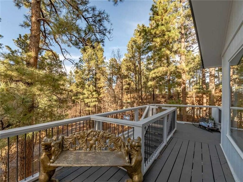 Bella Luna Cottage - Three Bedroom Cabin