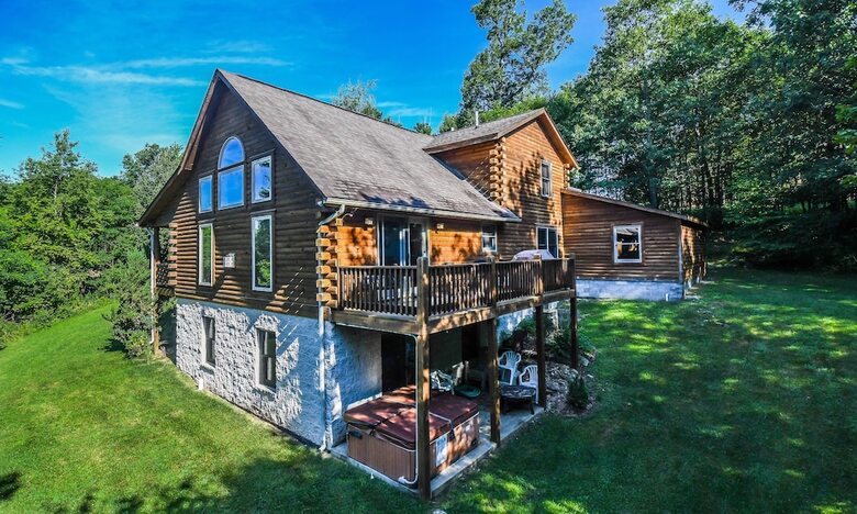 Lucky Bear Lodge 5 Bedroom House