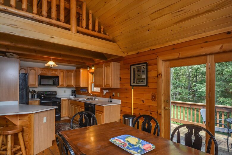 Lucky Bear Lodge 5 Bedroom House