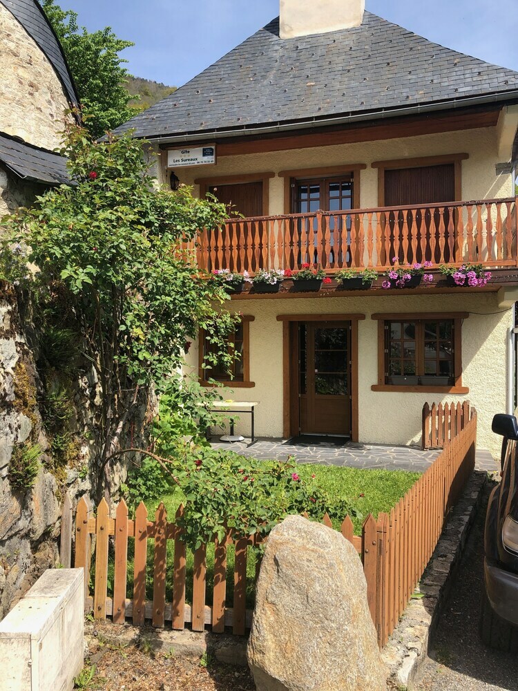 Gite de Montagne Les Sureaux