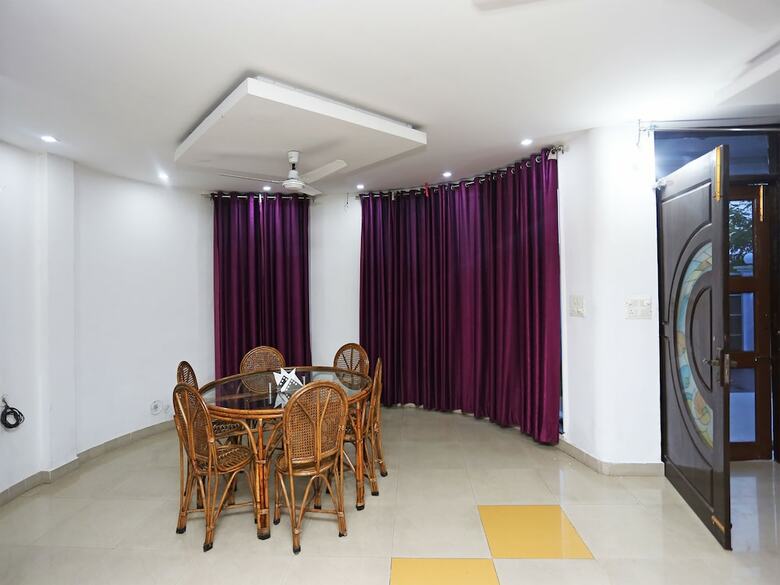 Hotel Oyo 18648 Raj Inn
