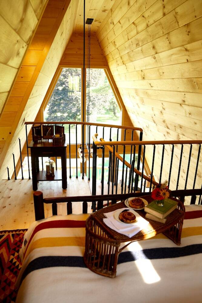 Posada Treehouse Village Inn