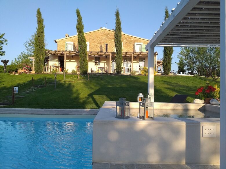 Agroturismo Le Maracl� Country House
