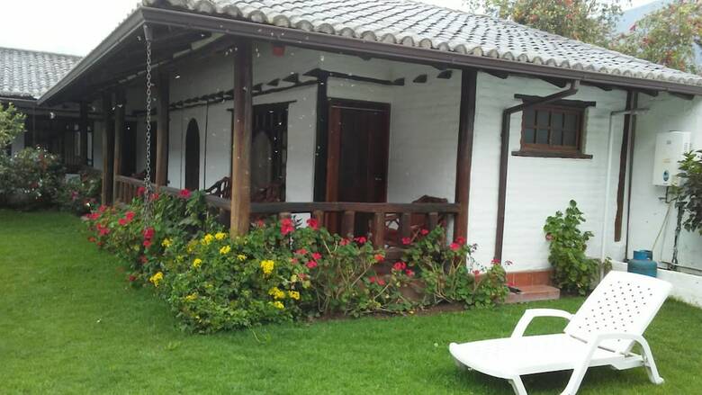 Hotel The Bridge To Ecuador