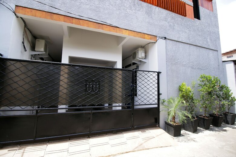 Hostal Kamar Keluarga Haji Peeng Syariah