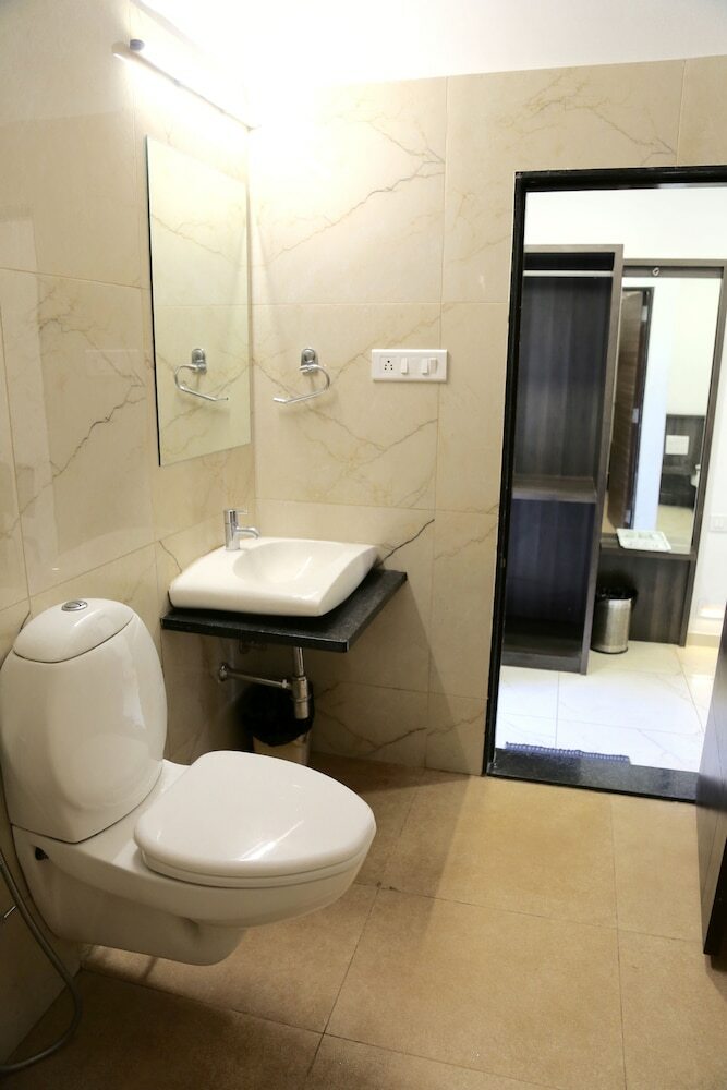 Hotel Khushi International