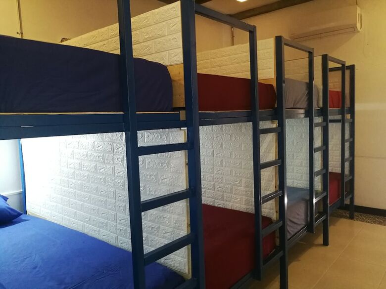 Hostal Lao Huk Bed And Cafe - Hostel