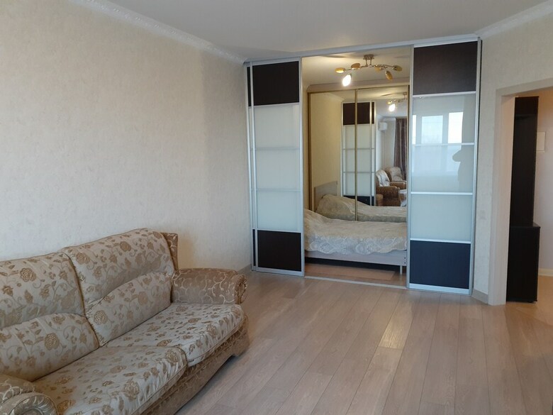 Apartment On Pervomayskiy Prospekt 76/3