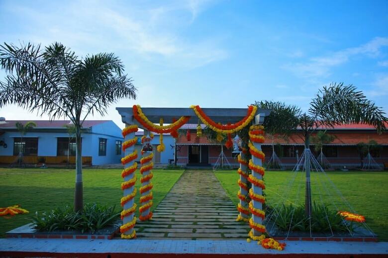 Hotel Gk Hill View Resort, Kaiwara