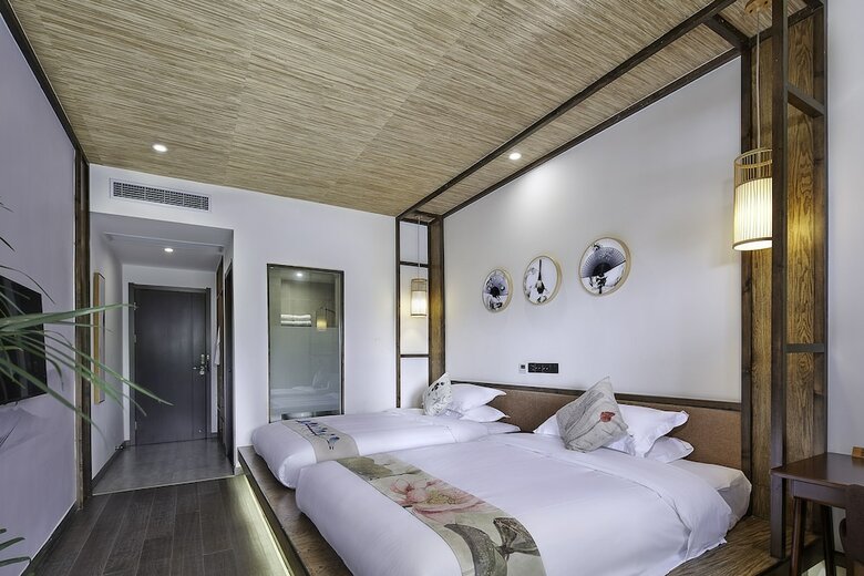 Posada Floral Hotel Deqing Qinzizaiju