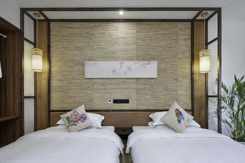 Posada Floral Hotel Deqing Qinzizaiju