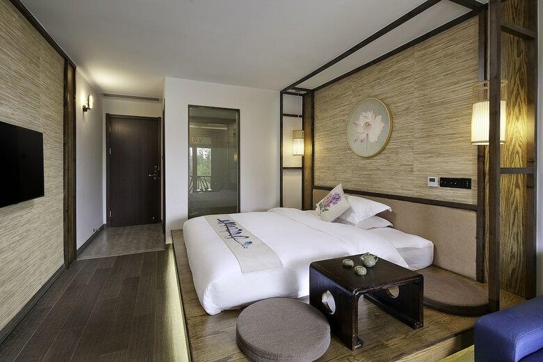Posada Floral Hotel Deqing Qinzizaiju