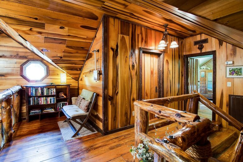Butterfly Hollow Bed And Breakfast