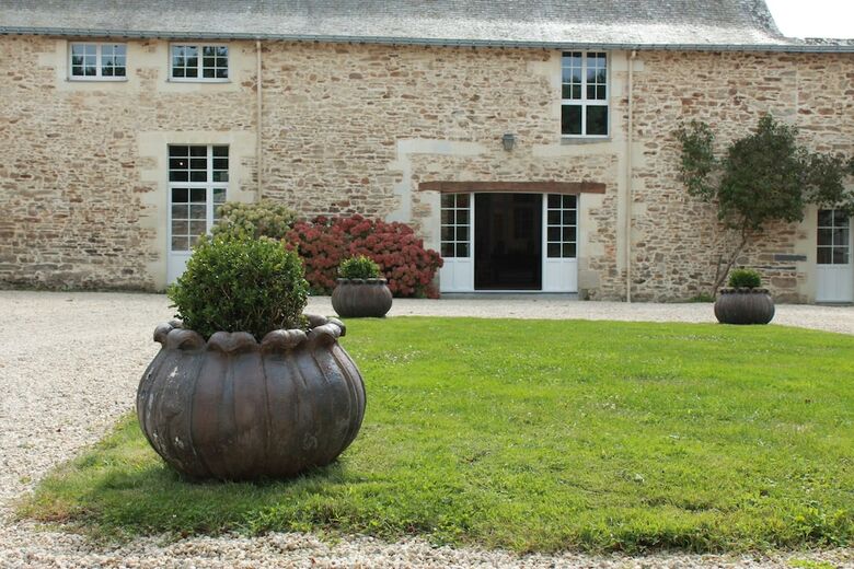 Hotel Le Domaine Du Chalonge