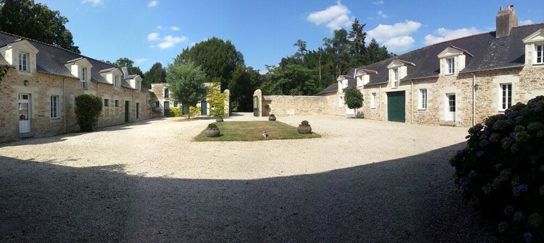 Hotel Le Domaine Du Chalonge