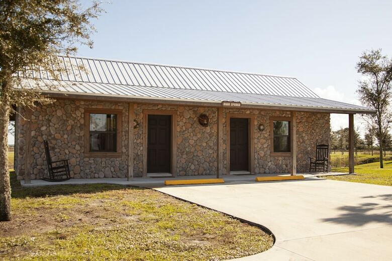 Cabana Ok Corral