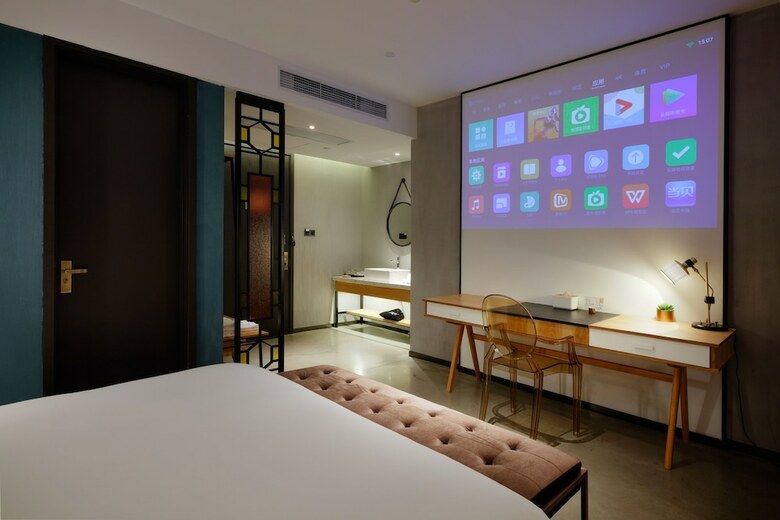 Shanghai Uin Hotel & Resort