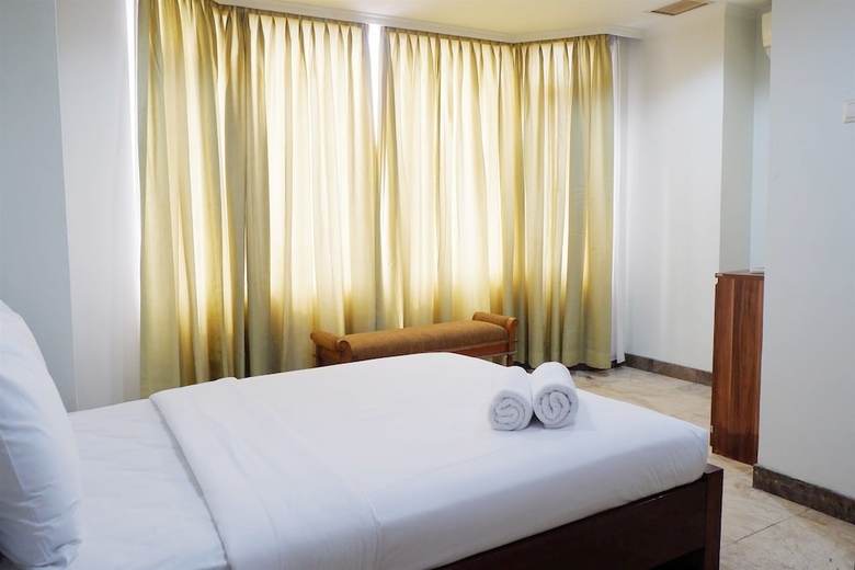 Spacious 2br Slipi Apartment Near Senayan