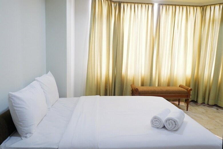 Spacious 2br Slipi Apartment Near Senayan