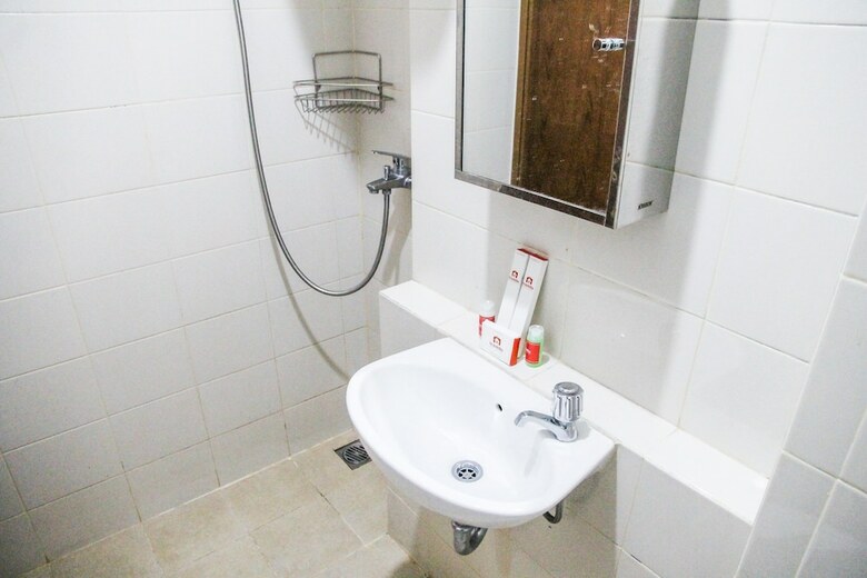 Basic 2br Lagoon Apartment