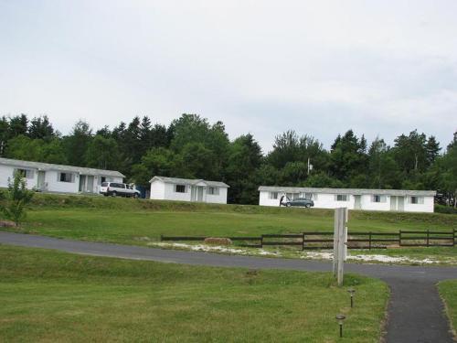 Macneil's Motel