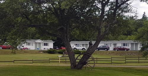 Macneil's Motel