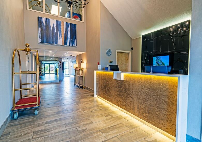 Hotel Slumber Inn