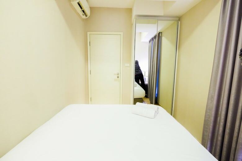 1br Apartment With Big Sofa Bed At Casa Grande Residence