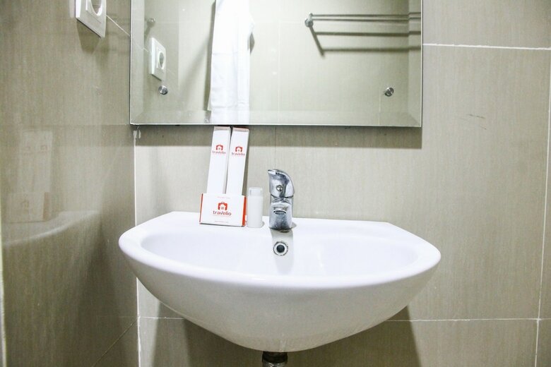 Pool View Studio Ara Residance Apartement Near Gading Serpong