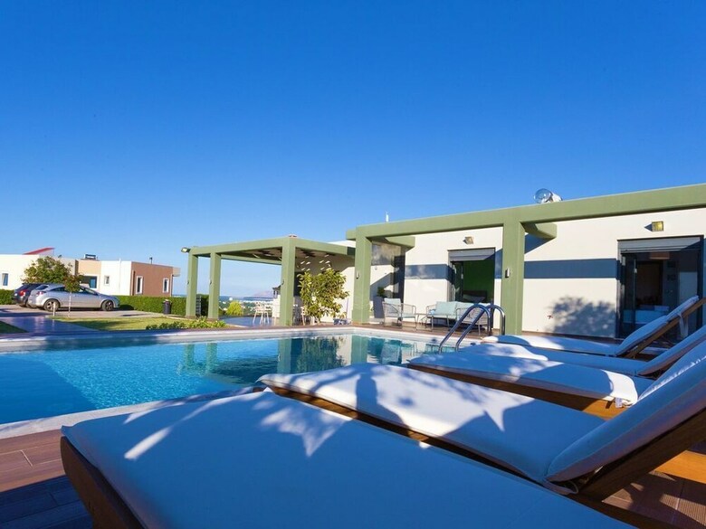 Mythic Olive Villa Views - Private Pool