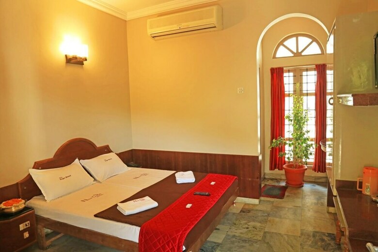 New Cape Hotel