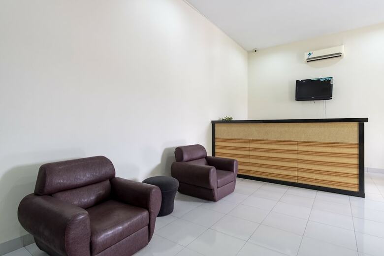 Hostal Oyo 294 Andrea Residence Syariah