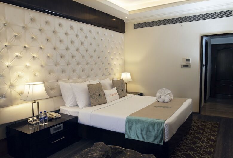Hotel Zone By The Park Jammu