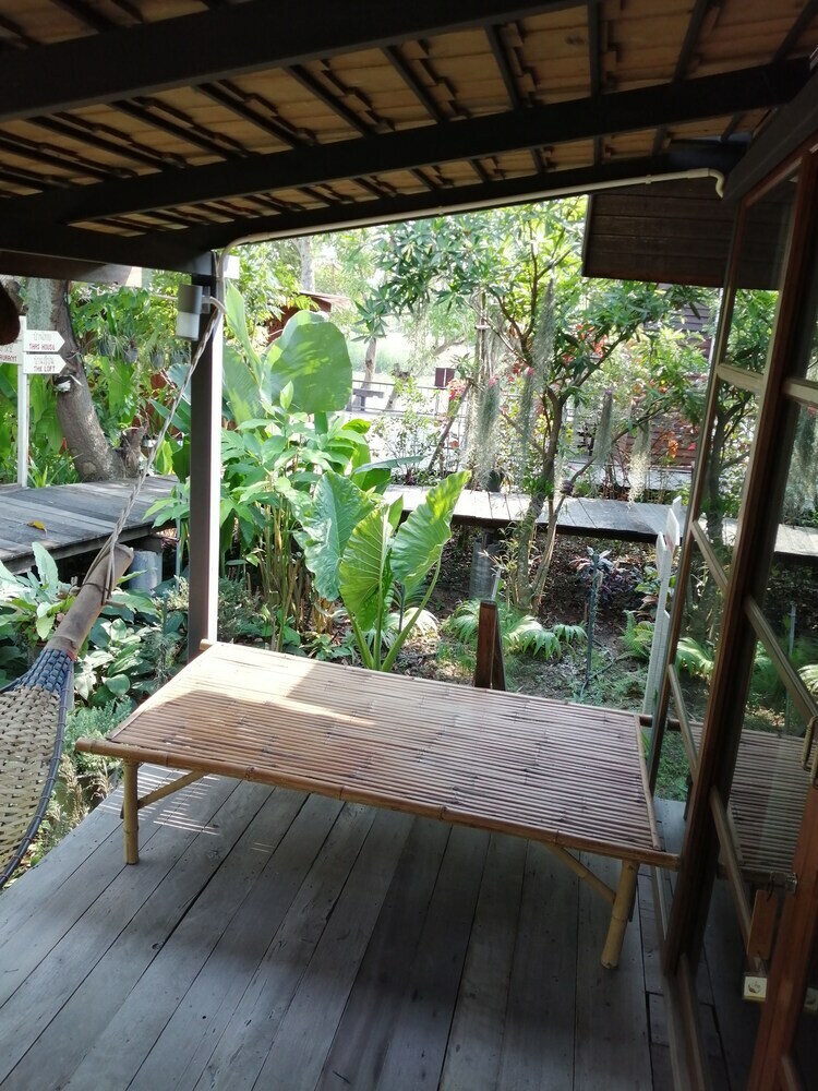 Hotel Rustic Charm Suphan