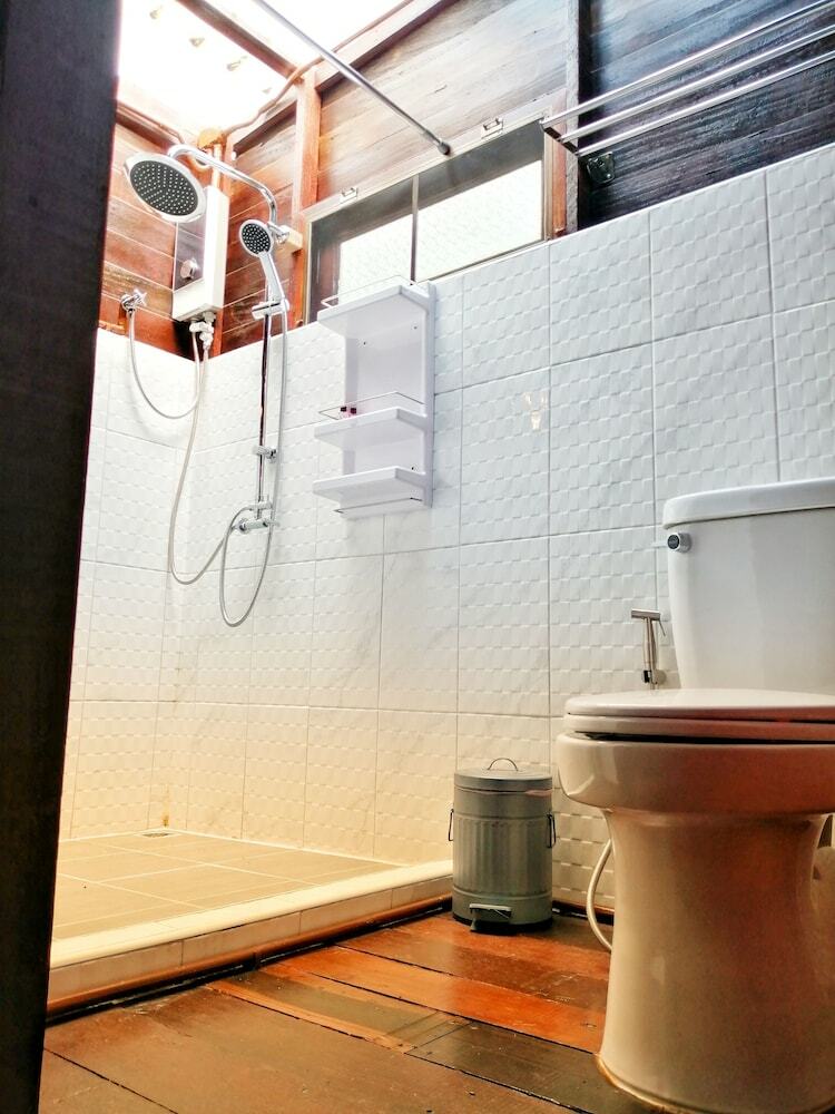 Hotel Rustic Charm Suphan