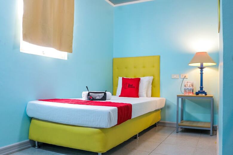 Hotel Reddoorz Plus Near Uv Mandaue Cebu