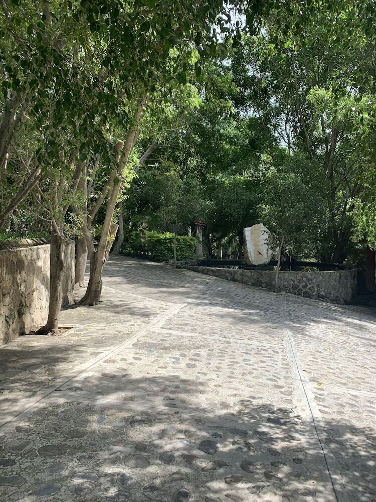 Hotel Rancho Agua Salada