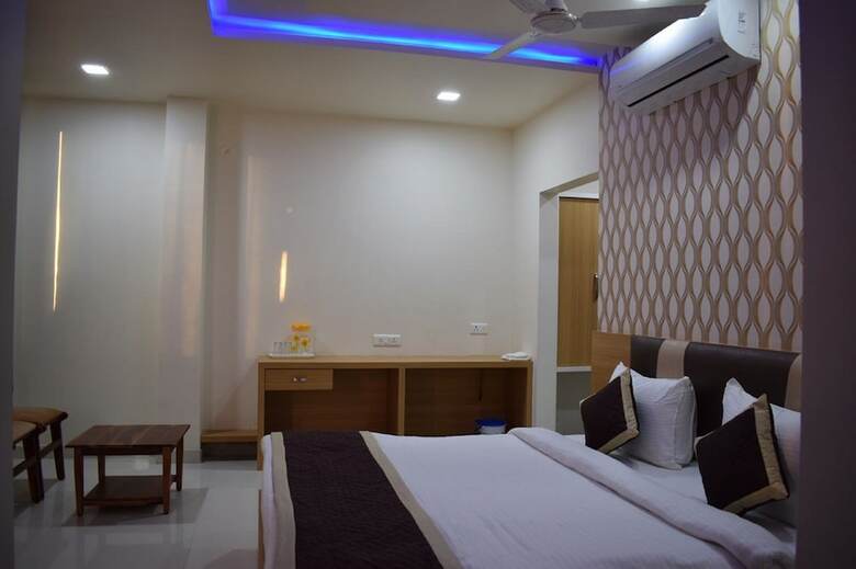 Hotel Krish Palace
