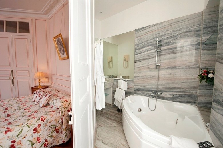 Hotel Ch�teau de Locgu�nol�