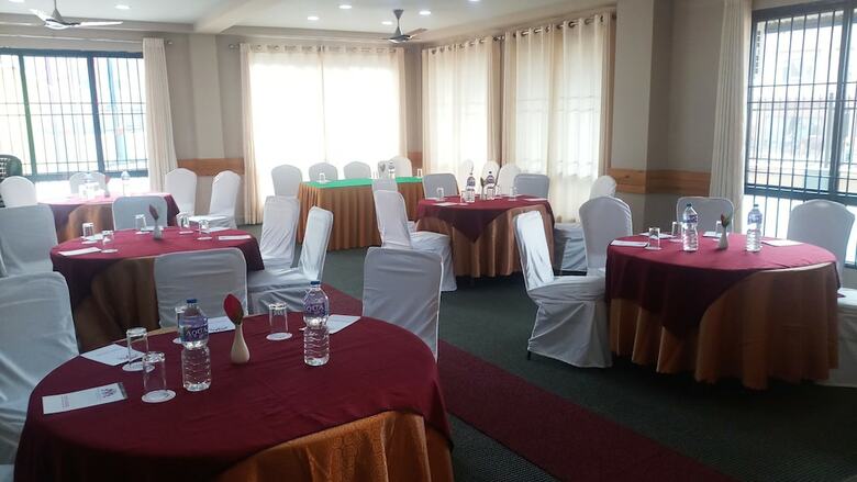 Hotel Awana
