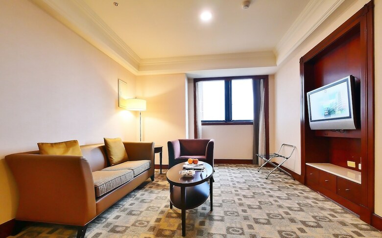 Hione Holiday Hotel