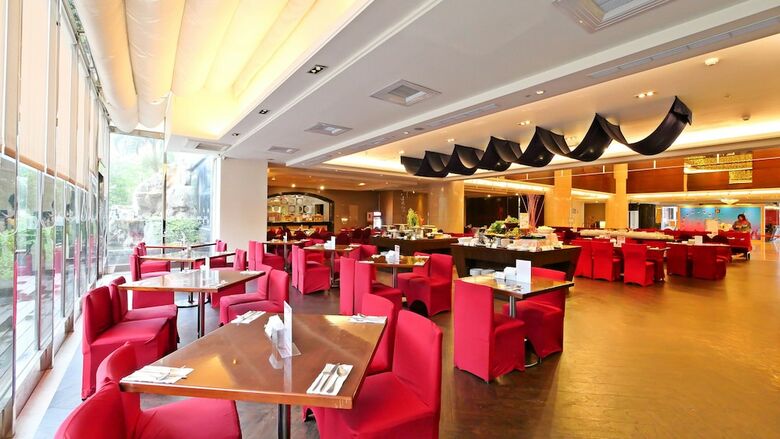 Hione Holiday Hotel