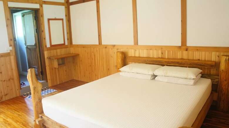 Bed & Breakfast Old Five Guesthouse