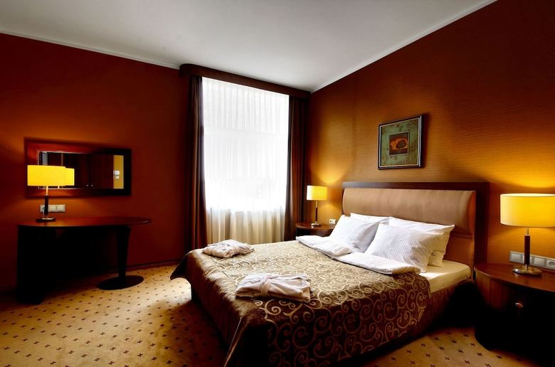 Grand Royal Hotel