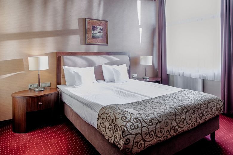Grand Royal Hotel