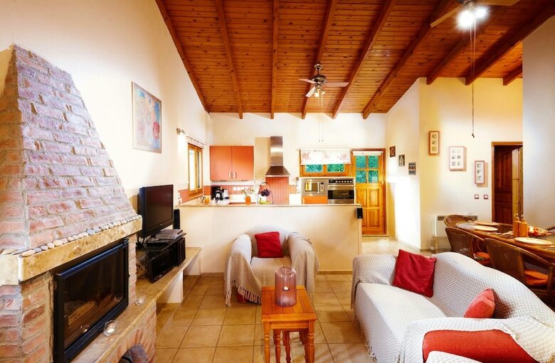 Discrete Villa Arete