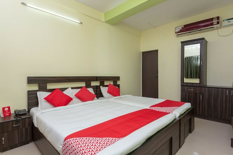 Hotel Oyo 22408 Apple Tree Residency