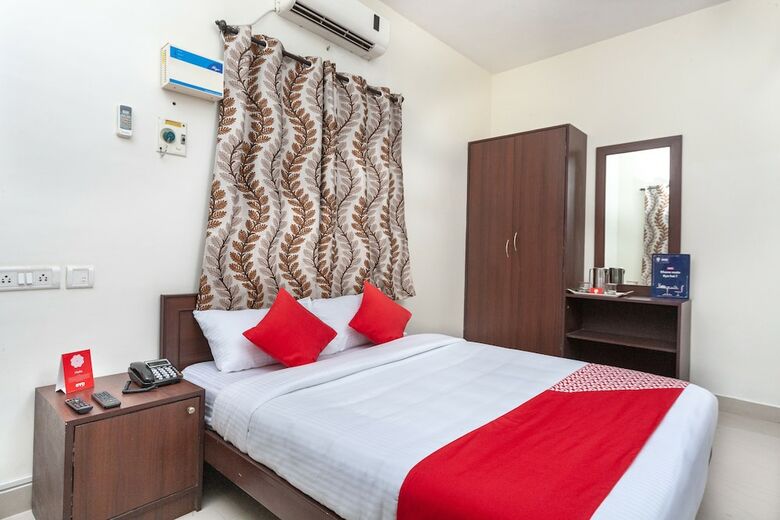 Hotel Oyo 22019 Skye Service Apartments